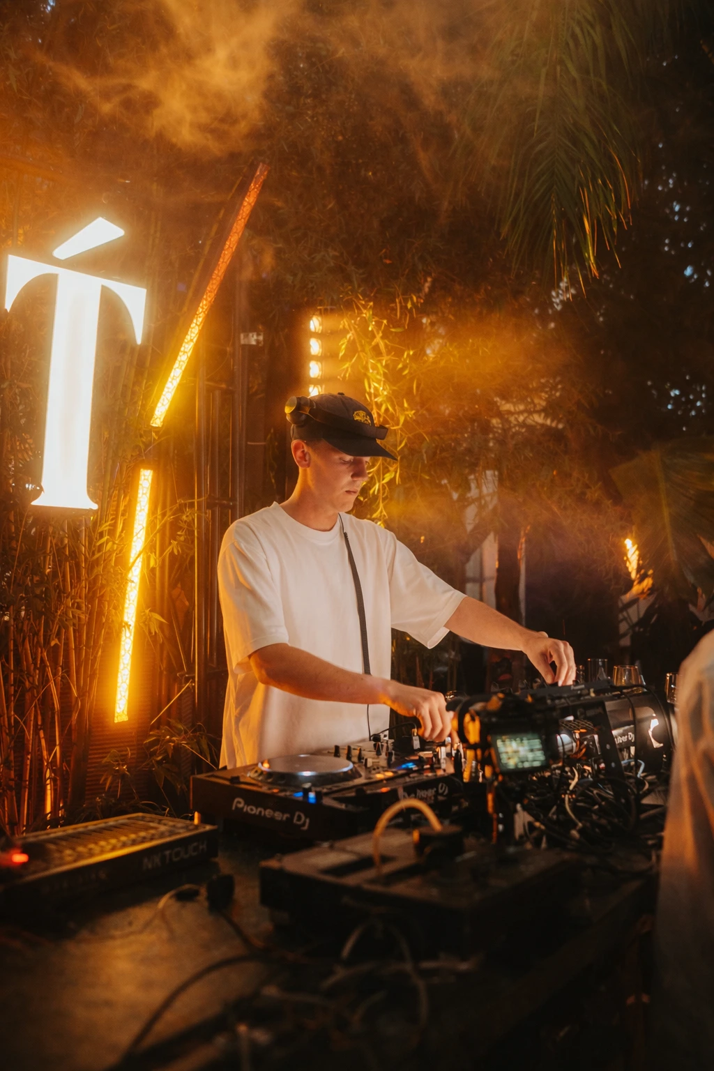 Eden01 Events - DJ Night